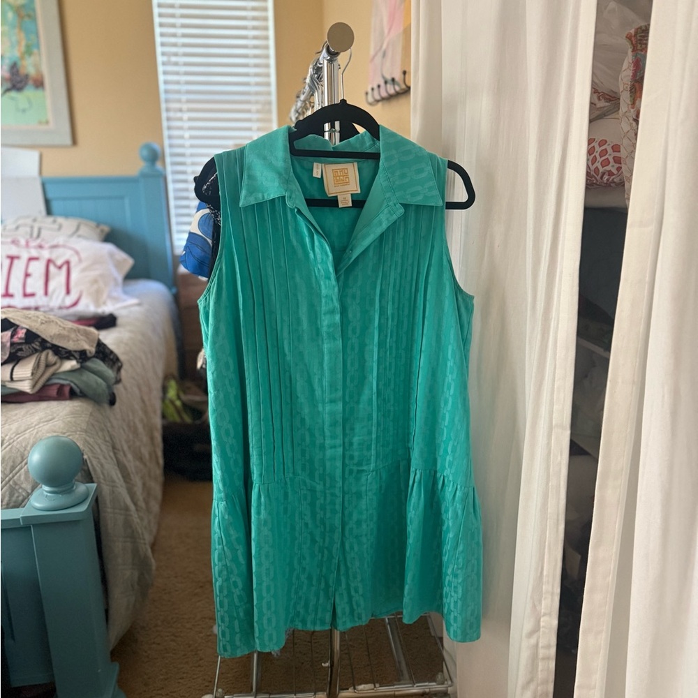 Green Pleated Button Down Shirt with Notched Collar